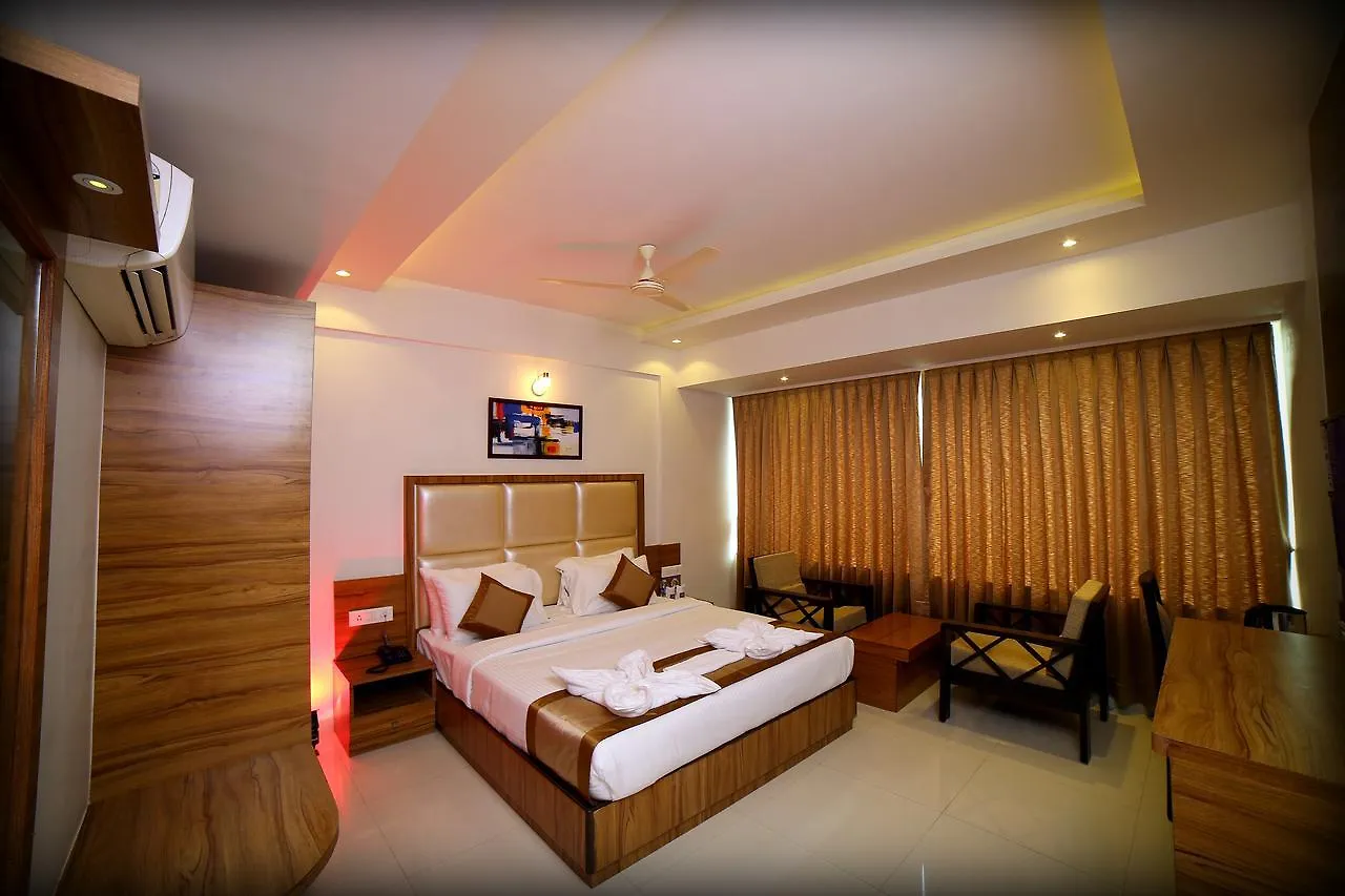 Grand Plaza Suites Kozhikode Hotel