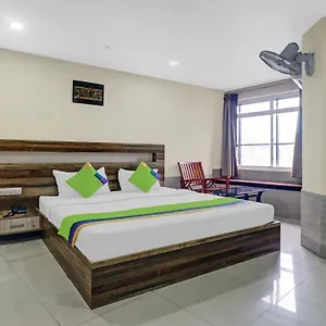 Treebo Darwesh Residency Hotel